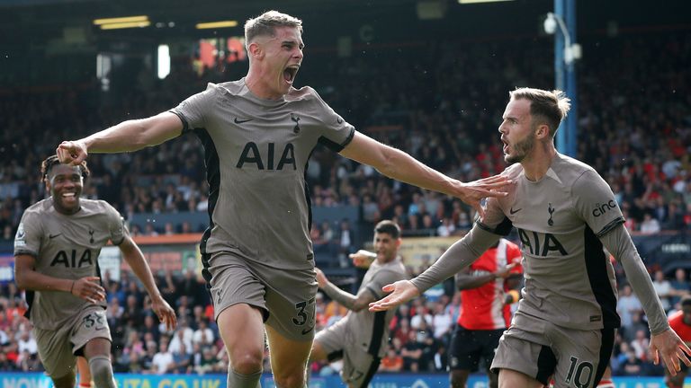 Micky van de Ven celebrates his goal for Spurs